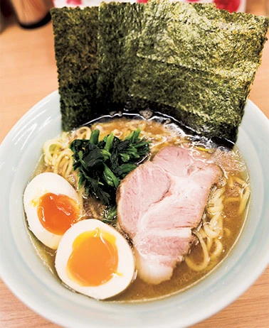 ラーメン並半熟味玉トッピング(750円)