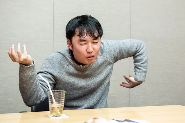 中学時代はマンガ好きというだけで肩身が狭かったという。「ジョジョ立ちしろ」とヤンチャなクラスメイトに寄ってたかって関節をひねられたことも