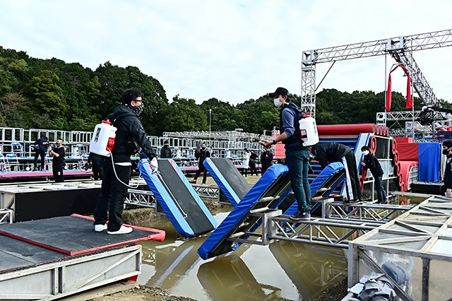 大会は専門家を招いての万全の感染対策の下、開催。選手の競技間には必ずエリアの消毒を行なうなど「飛沫対策」を徹底した