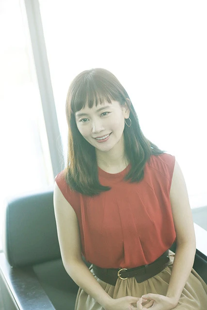 吉岡の先輩・田中恵子を演じる中村ゆりさん。「美味しい!」と感じる素直なリアクションを見せたかったと語る