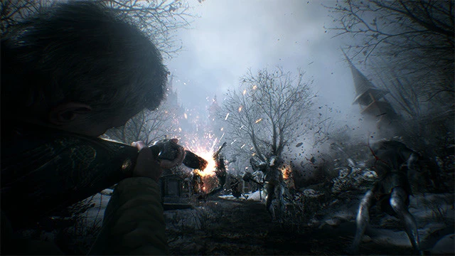 『ヴィレッジ』ではホラー演出だけでなくアクションも充実。物語が進むにつれナイフやハンドガン、ショットガン、スナイパーライフルなどさまざまな武器が手に入る