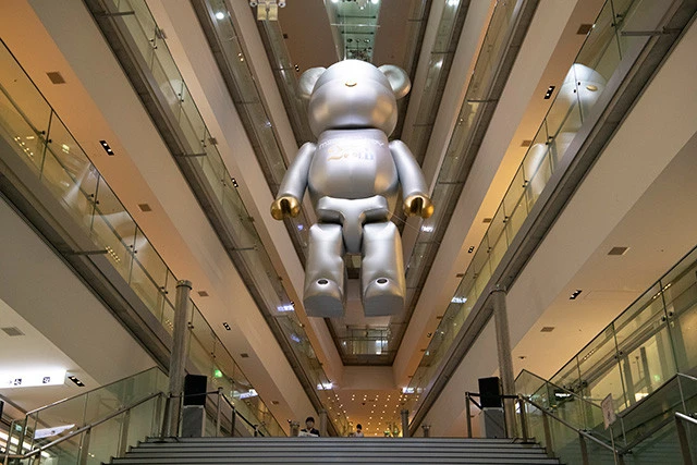 大人気のベアブリックの新作も！　今年も数多くのコラボフィギュアを発表「ＭＥＤＩＣＯＭ　ＴＯＹ　２５ｔｈ　ＡＮＩＮＩＶＥＲＳＡＲＹ　ＥＸＨＩＢＩＴＩＯＮ」