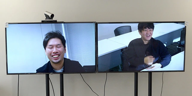 対談は『バイオ』の開発拠点がある大阪と東京の押切氏をつないで行なわれ、ホラーとゲームをこよなく愛するふたりの『バイオ』トークは大いに盛り上がった