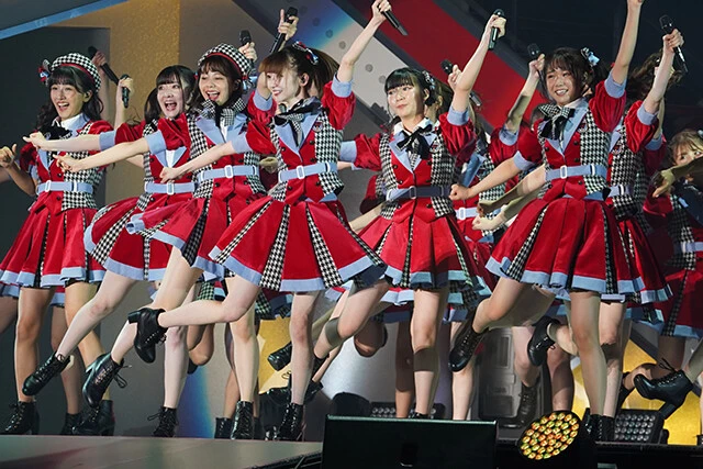 このコンサートのために新たな衣装が作られた