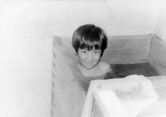 新宿のマンションのお風呂に入る、子供のころのゆみこ氏