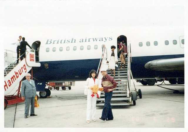 ゆみこ氏(左)と談志師匠(右)