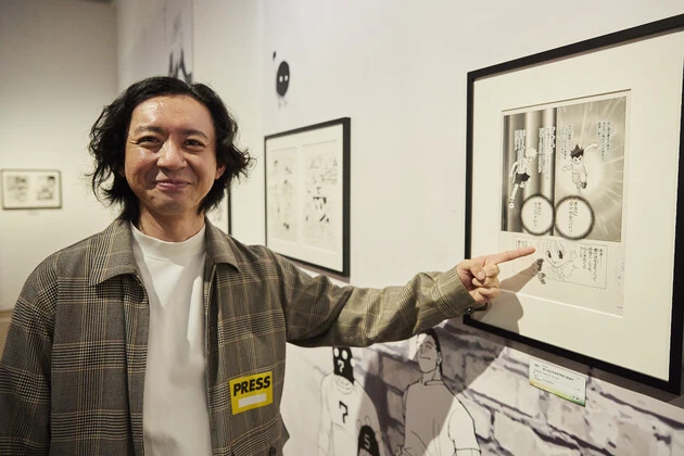 「おっ! 記念すべきページの原画がありました! ビスケがゴンをダイヤモンドに、キルアをサファイアにたとえているシーン。実は僕たちのコンビ名はこの『ダイヤモンド』から取っているんです」