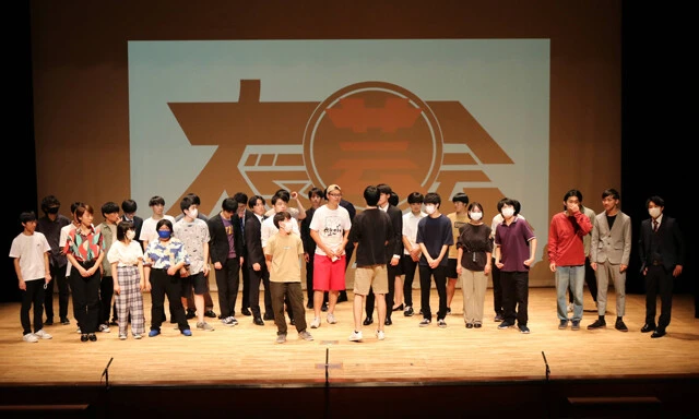 昨年の個人戦の優勝はリバイアサン(法政大学)。メンバーの佐伯さんは別コンビでNOROSHI、学生R-1でも優勝し、三大大会を完全制覇