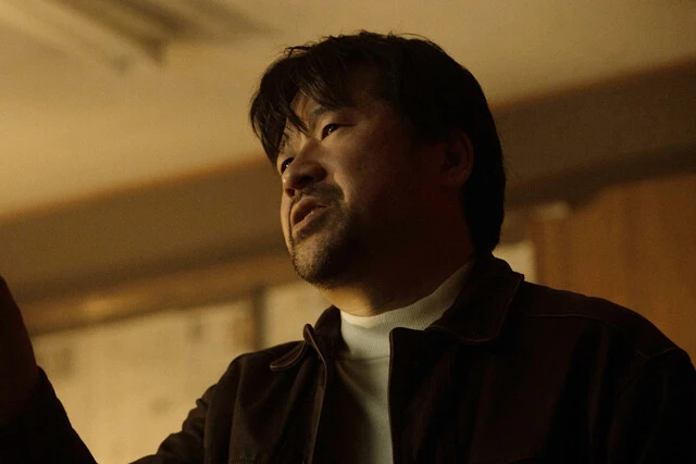 失踪した父・智役は佐藤二朗。哀愁を漂わせながらも、底知れぬ不気味さをたたえていた