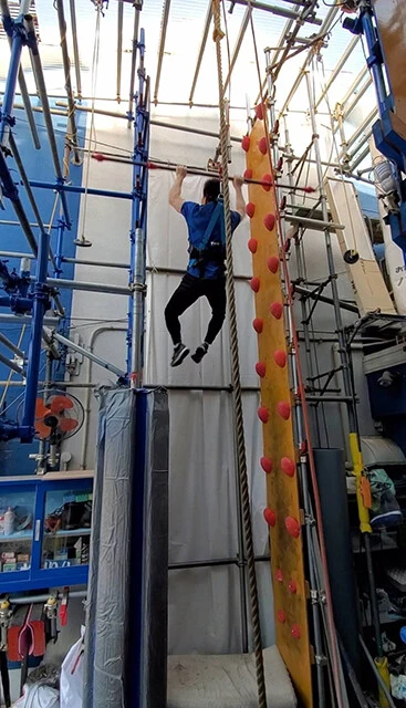 森本の拠点、通称“亀パ”でのサーモンラダー練習の様子