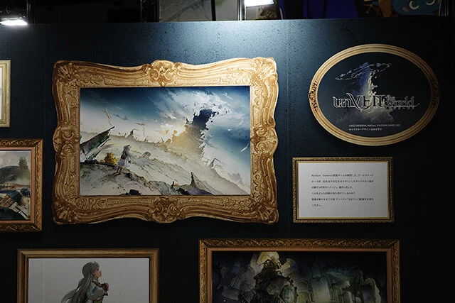 『unVEIL the world』。会場では美麗なイラストも展示されファンの目を留めていた