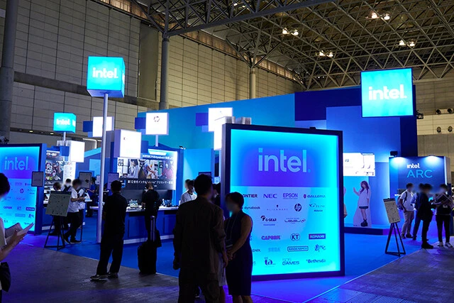 パソコンのCPUなどで知られるインテルもブースを展開