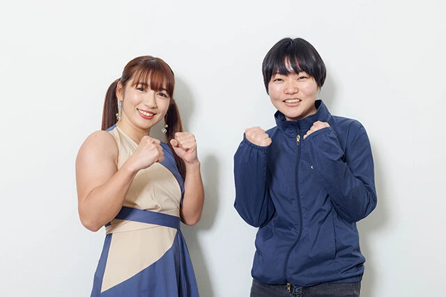 石田夏穂氏(右)と才木玲佳さん(左)の対談が実現