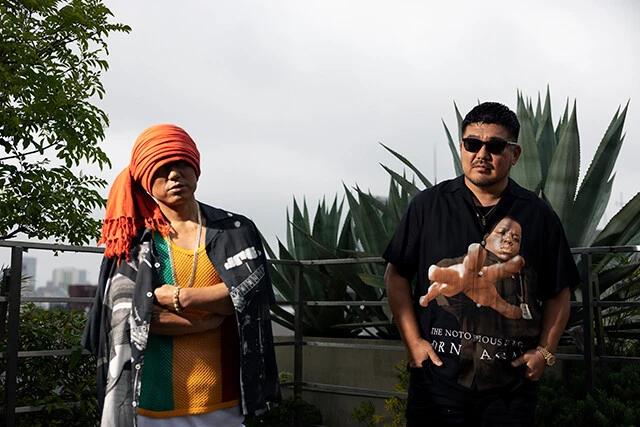 湘南乃風のRED RICE(右)とHAN-KUN(左)