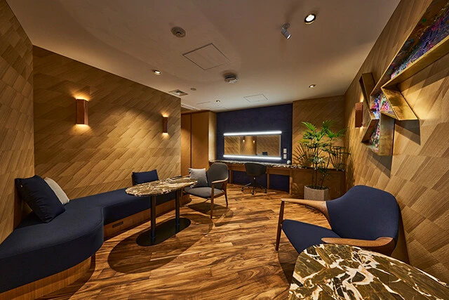 レコーディングスタジオの傍らには、控室や休憩スペースも（写真提供／Ａｍａｚｏｎ　Ｍｕｓｉｃ）