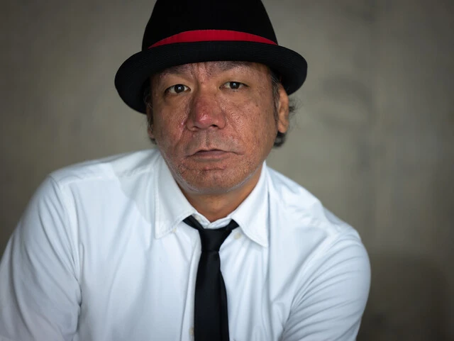 崎枝大樹(だいちゃん)=1976年1月3日生まれ。きいやま商店のほか、BEE! BANG! BOO!のボーカル