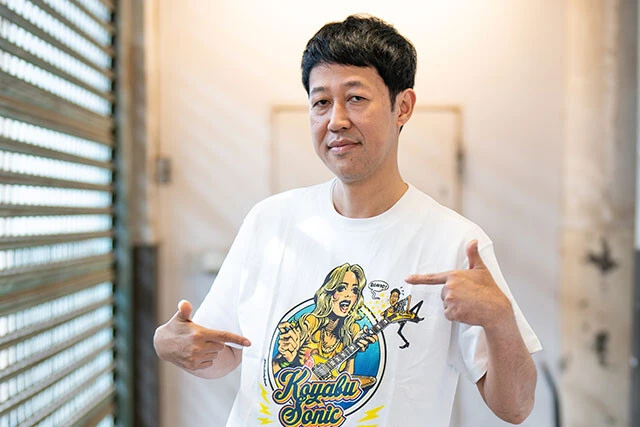 フェス「コヤソニ」主催・小籔千豊を直撃！「ドラムを始めて、初めてでけへんヤツの気持ちがわかって、後輩に優しなりました」