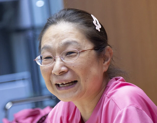 M-1グランプリ名物〝ピンクおばさん〟が語る「私の笑い声が目立つ理由」