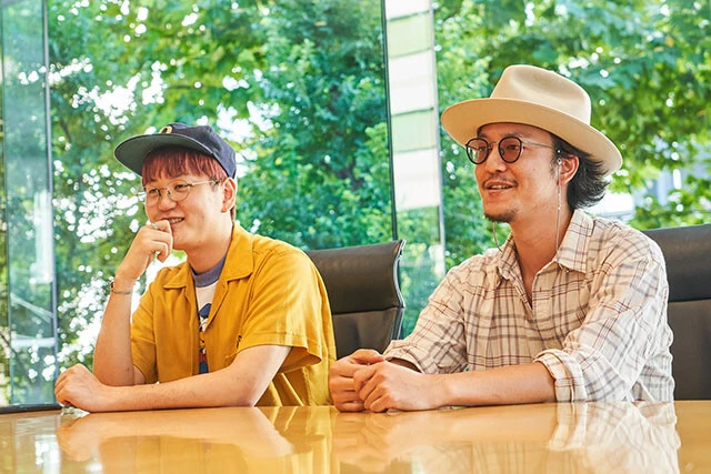 しょーりん（右）「ストリートライブが一番好きなので、許されるなら毎週末、渋谷ドンキ前でやりたい」。Jぺい（左）「全国のドンキでライブしたいですね」