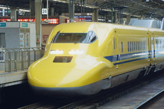 『タモリ倶楽部』最後の鉄道企画で登場した「ドクターイエロー」。鮮やかな黄色のボディが美しい