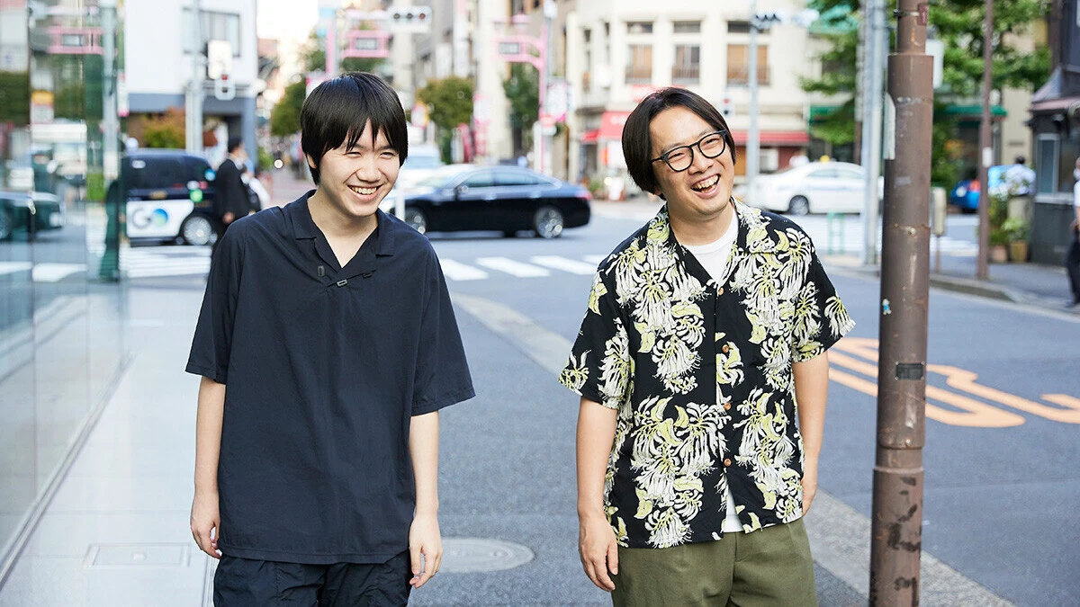 インターネットホラーを語るテレ東・大森時生（左）と『オモコロ』編集長・原宿（右）