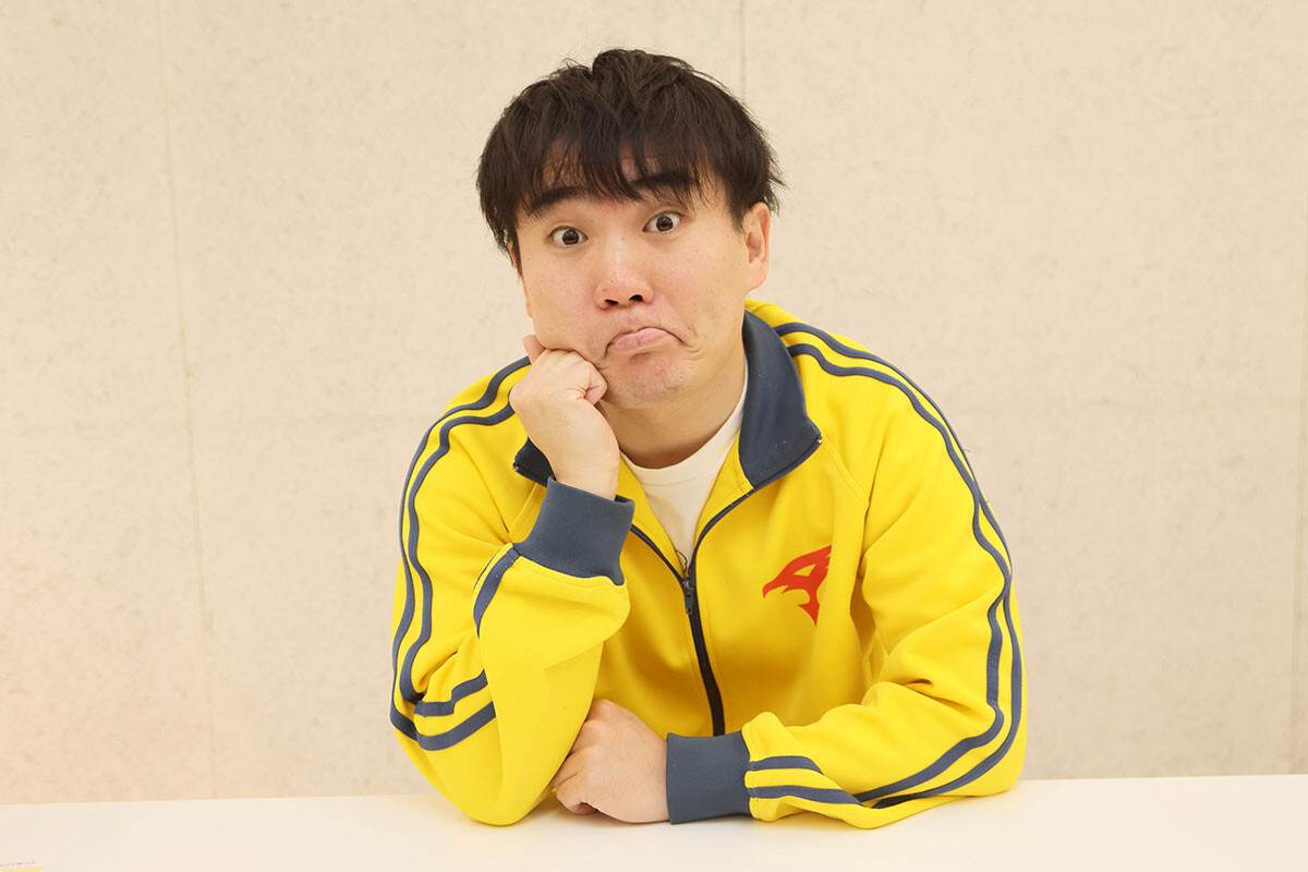 ランジャタイ国崎が自由奔放にボケまくる！　笑いあり、涙ありの新境地エッセイを刊行!!