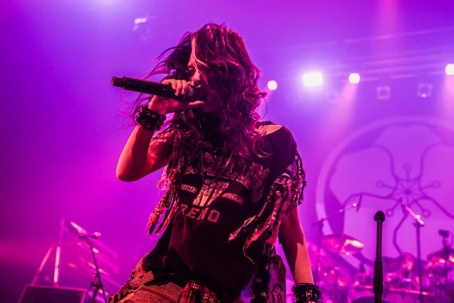 6月は全国のZeppを回る対バンツアーを開催。7月30日は神戸国際会館国際ホールでワンマンライブを予定している