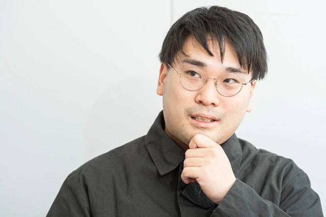 「これからもジャンル映画を撮っていきたい」と話す阪元裕吾監督