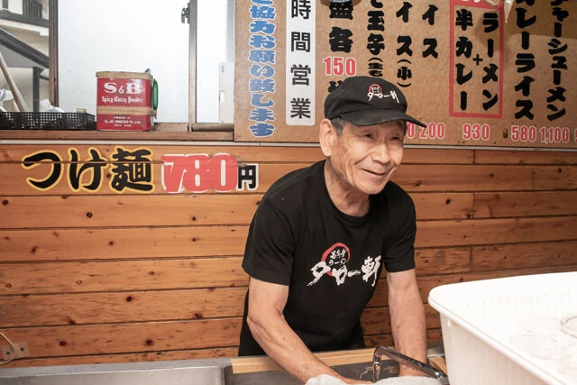 「女房は『あなたは私と結婚できたことが一番運がいいんだから』って言うけどね」と笑う荒木さん