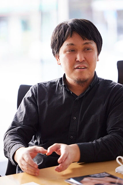 今回のインタビューでは某出版社の成人誌で編集者として働いた経歴もあるプロデューサーの宮嶋信光氏が同席。本作では山本健介氏と共同で脚本も執筆した