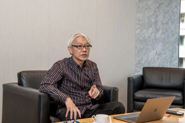 個人出版のため、販売戦略なども自分たちで考えなければならないという星野茂樹さん