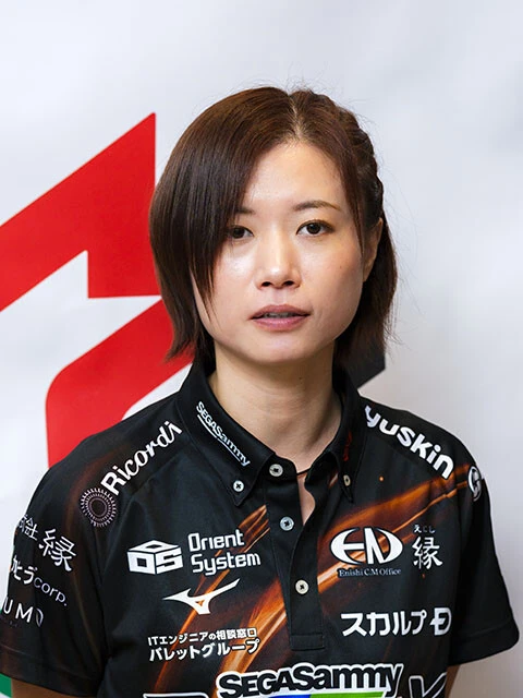 茅森早香（かやもりさやか、42歳、7シーズン目）：セガサミーフェニックス