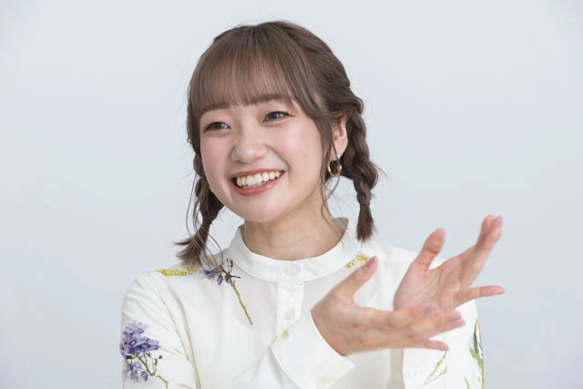 大橋彩香（おおはし・あやか）　声優アーティスト　東京都出身　T159　A型　声優として主な出演作は「アイドルマスター シンデレラガールズ」島村卯月役「BanG Dream!」山吹沙綾役「ウマ娘 プリティーダービー」ウオッカ役などがある。4thアルバム「Reflection」が3月27日に発売予定。　公式X【@AyakaOhashi】　公式TikTok【@ebi0913ebi】　公式Instagram【@ayaka_ohashi】