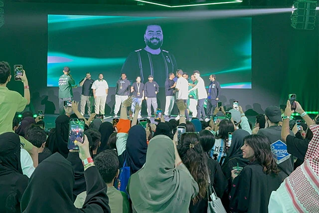 チームファルコンのファンサービスイベントの様子