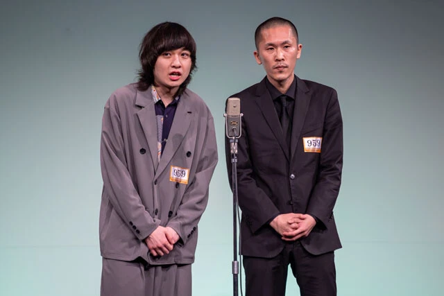 家族チャーハン（吉本興業）　大石（左）、江頭（右）