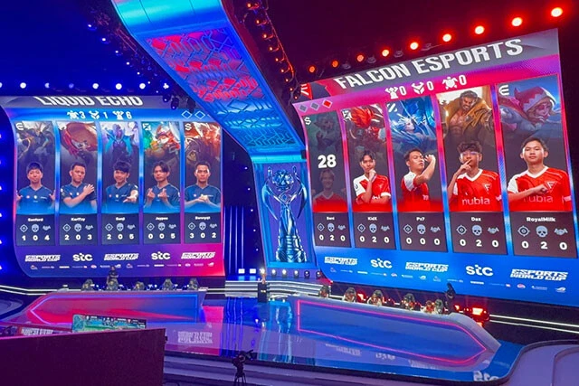 スマホゲーム『モバイル・レジェンド: Bang Bang』部門の試合の様子。フィリピンとミャンマーのチームの対戦