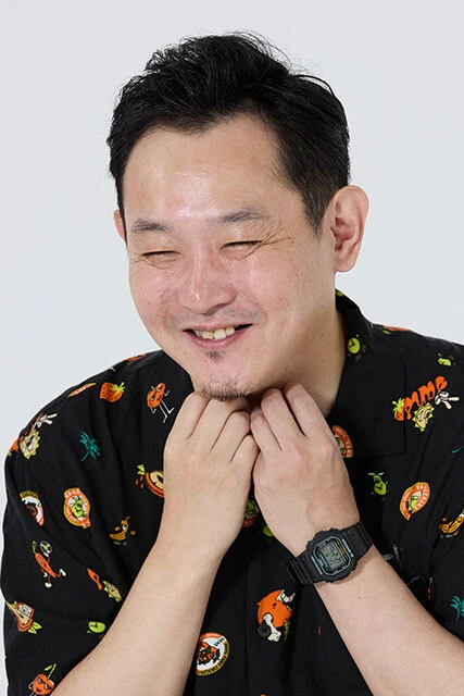 西堀 亮　1974年生まれ、北海道出身。2023年、発明した「静音?くつ丸洗い洗濯ネット」が発売された