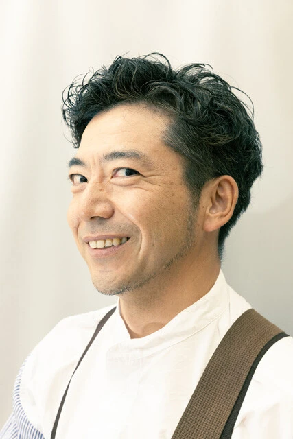 森慎太郎（もり・しんたろう）　1978年生まれ、佐賀県基山町出身。むっつりスケベ