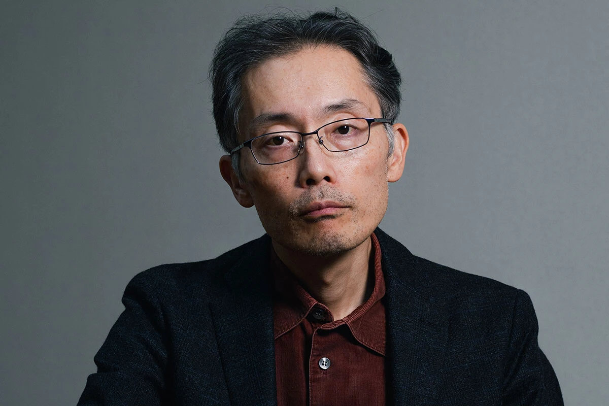 田中慎弥。何度も死を意識した芥川賞作家、死と家族を描いたエンタメ小説の新境地！