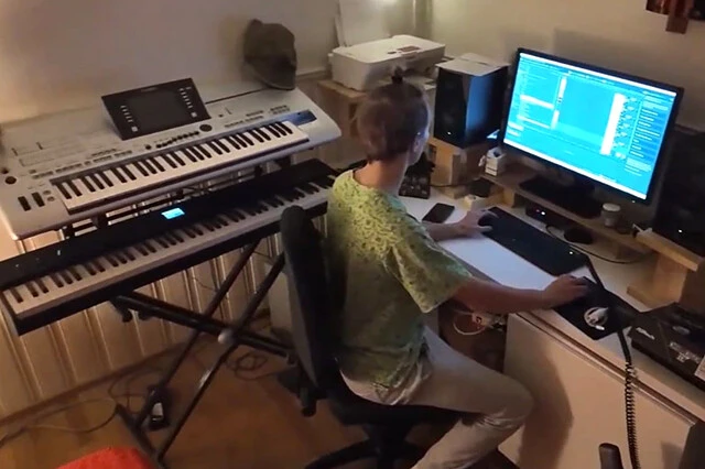 アーポ（Aapo）本名、Aapo Alare。2005年5月1日生まれ。コメディ以外に音楽制作も行なうエンターテイナー