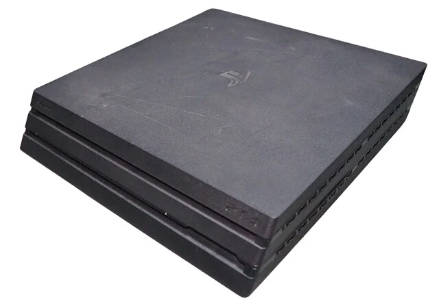 【2014】PlayStation 4（2月22日発売）YouTubeやTwitchへの配信機能やSNS投稿機能を実装。SNS時代に遠距離でもゲームプレイを共有するという「シェア機能」でゲームの新たなプレイスタイルを提唱した