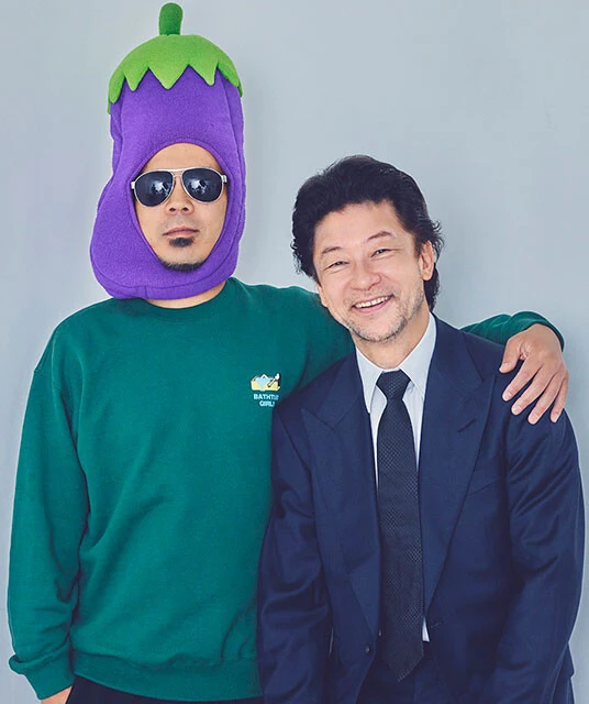 天竺鼠の川原克己さん（左）と俳優の浅野忠信さん