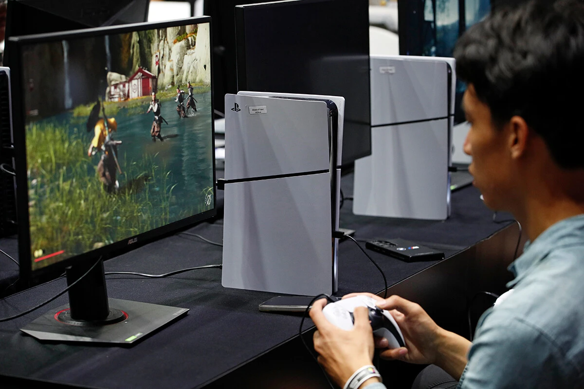 「PlayStation5」。品薄のライバルを横目に日本版を5万5000円で発売した