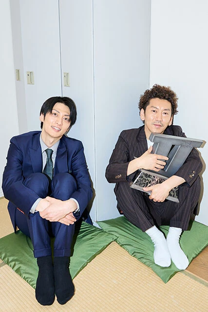 そうそうたる面々を倒し続け、見事優勝したツートライブのたかのり(左)、周平魂