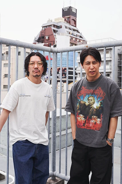 （左から）ニューヨークの嶋佐和也と屋敷裕政