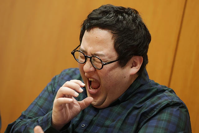 「ピーターはね、本当は孤独でおかしくなった僕がショットガンで自分の頭を吹き飛ばすところが見たいんですよ!」と冗談を飛ばすぐんぴぃ氏