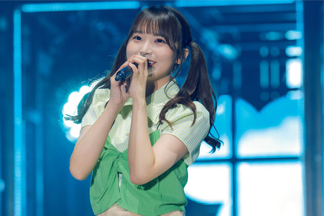 【3人が選ぶ「私たちのライブメモリー」】高瀬愛奈・覚醒したあおりを披露した2023年のツアー日向坂46「Happy Train Tour 2023」（2023.8.30-12.10）「一期生楽曲の曲間全部であおり続けていた日があって。物静かな普段からは想像できなくて、みんな笑い出しちゃった」（久美）。「笑いすぎたのに、スタッフさんからすごく褒めていただいて。自然な笑いが『私たち』なんだなって思いました（笑）」（高瀬）