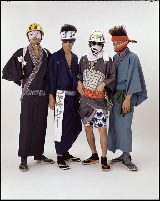 忌野清志郎によく似ているZERRY（右から二人目）率いる謎覆面バンドザ・タイマーズ