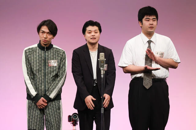 川﨑（左）ケージュ（中）カンサイ（右）