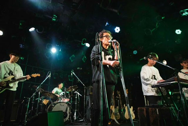 小山田圭吾、hina、立花ハジメ、砂原良徳、momo(左から)